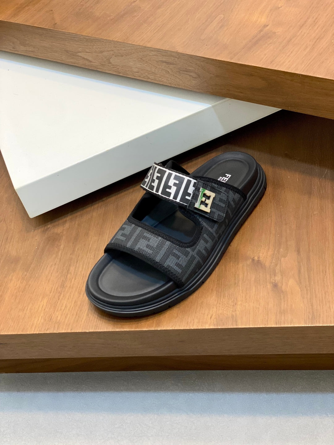 LuxluxHouse Best Quality Sandals Fendi