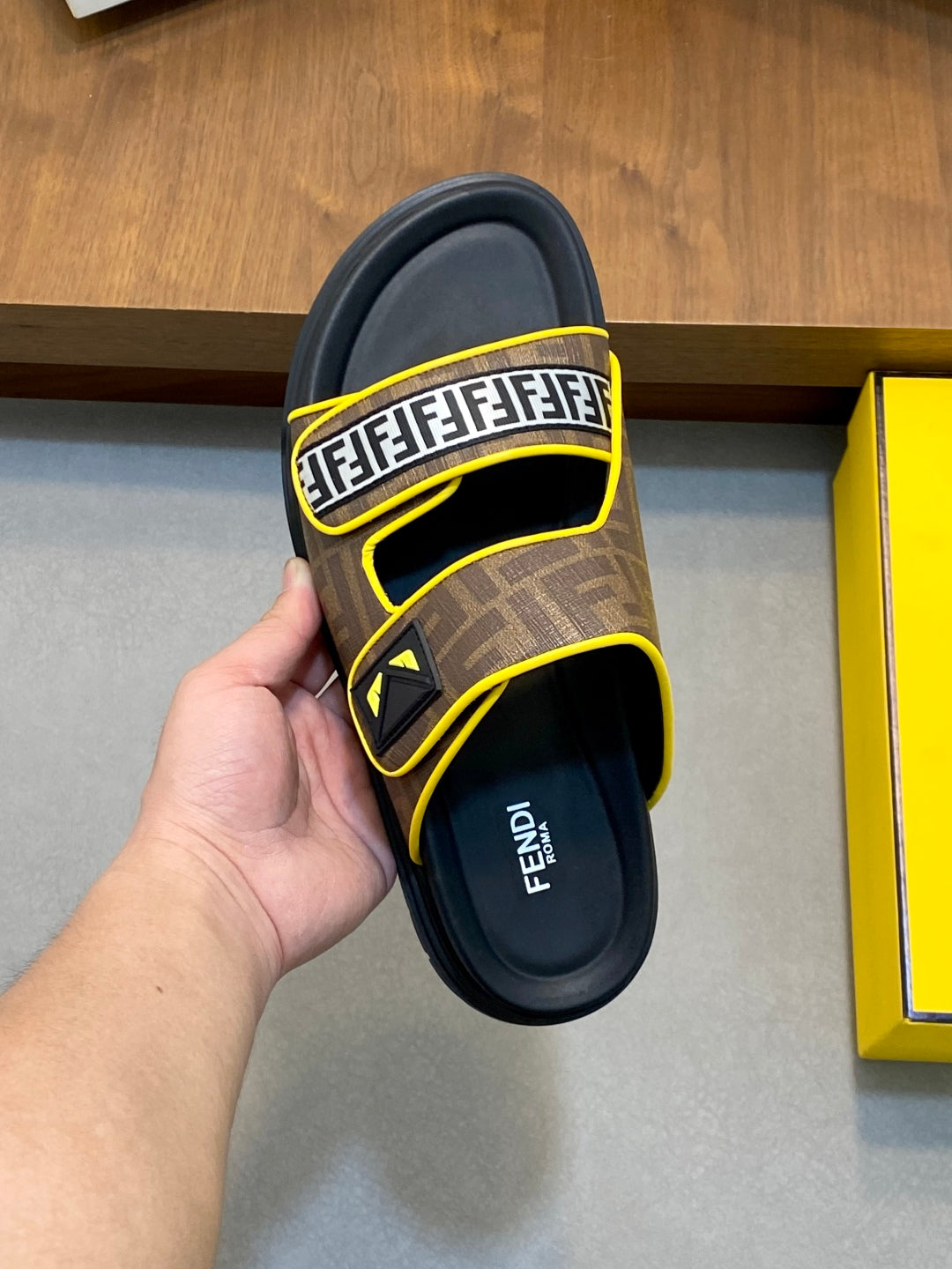 LuxluxHouse Best Quality Sandals Fendi