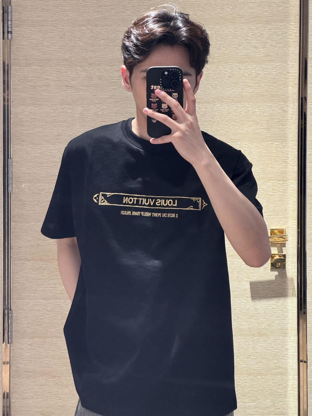 LuxluxHouse Best Quality Clothes T-shirt Louis Vuitton