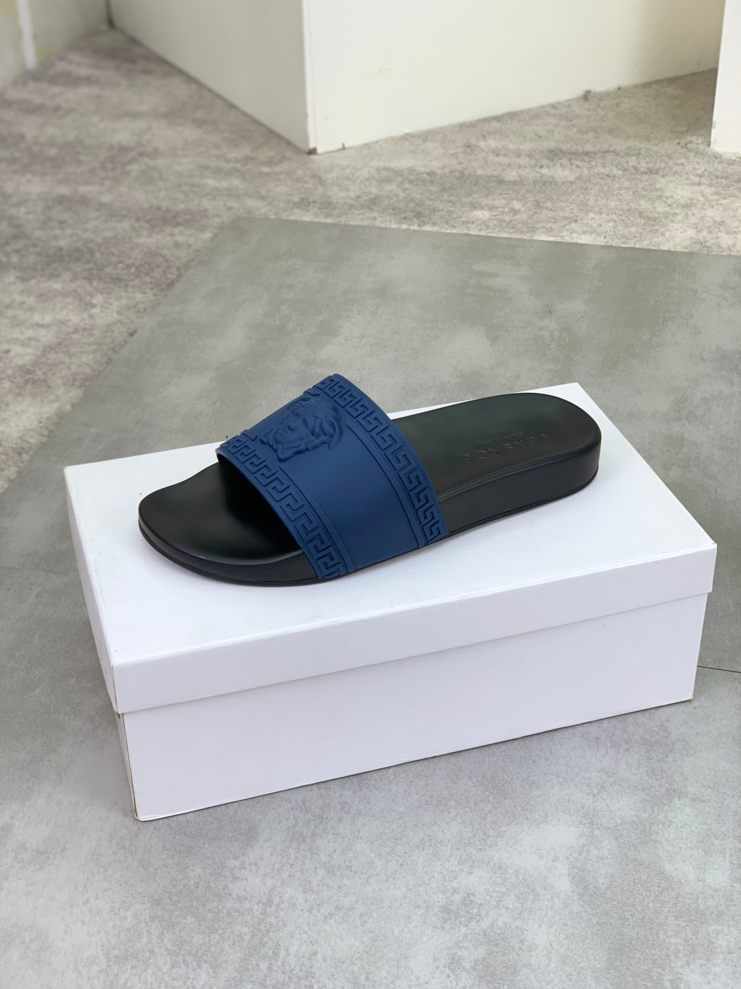 LuxluxHouse Best Quality Sandals Versace