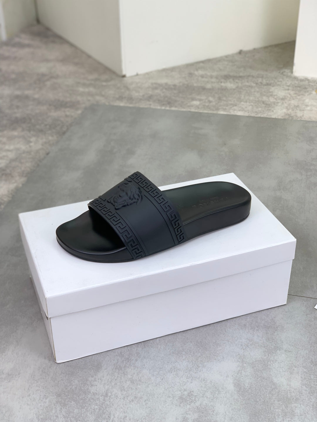 LuxluxHouse Best Quality Sandals Versace