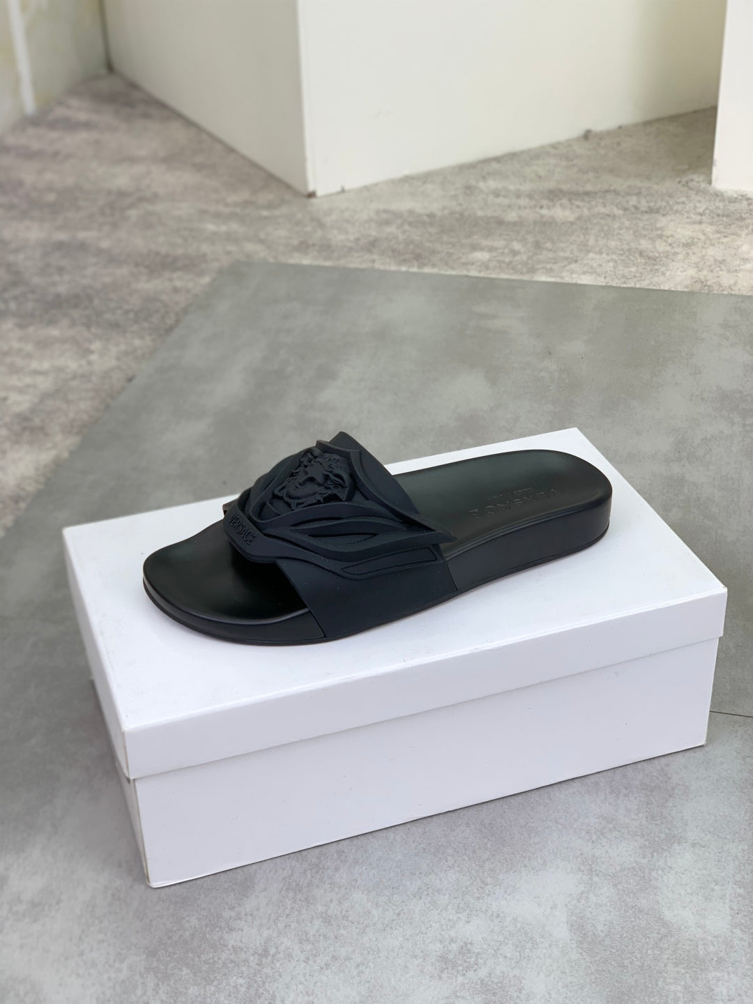 LuxluxHouse Best Quality Sandals Versace