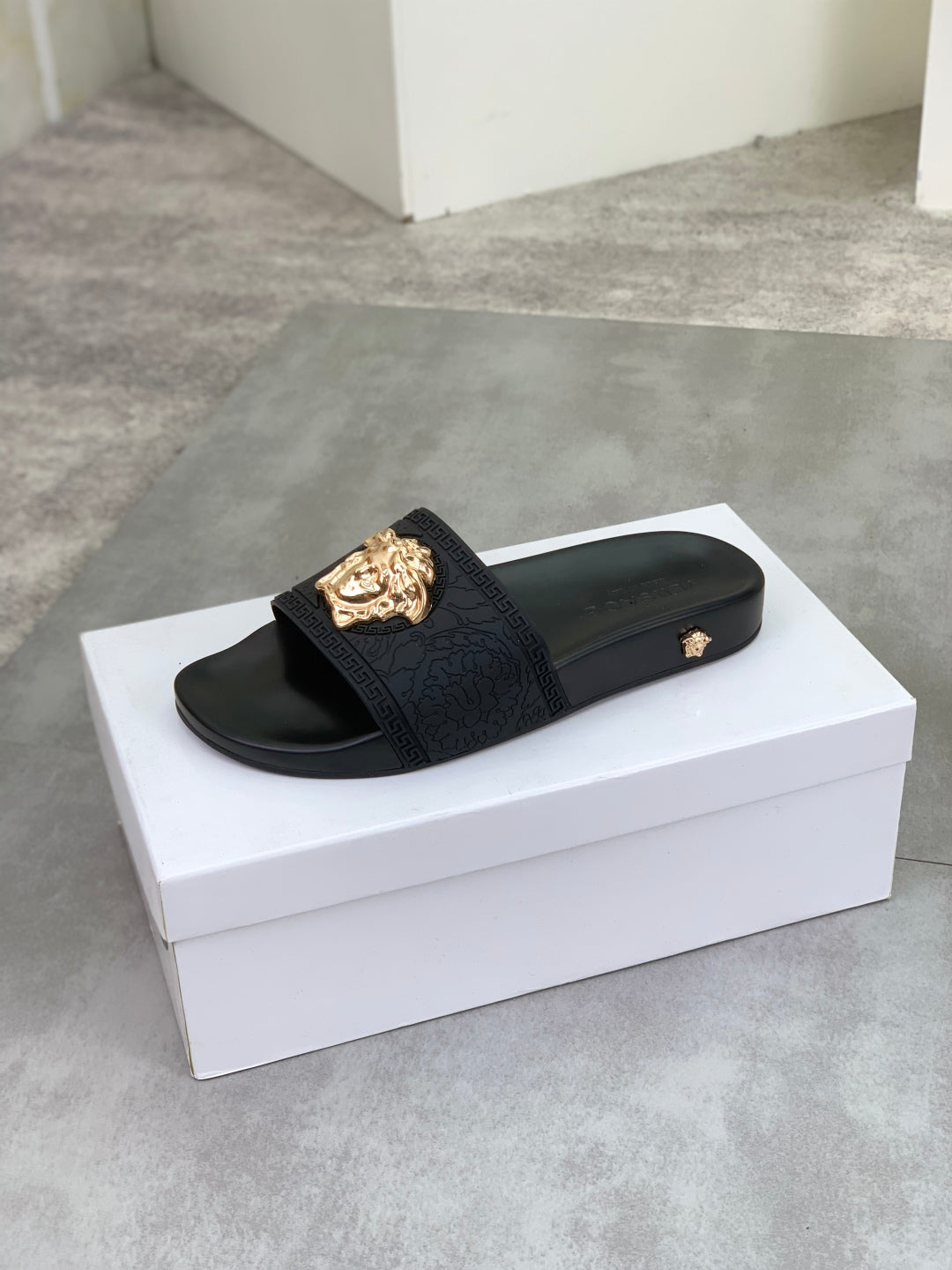 LuxluxHouse Best Quality Sandals Versace