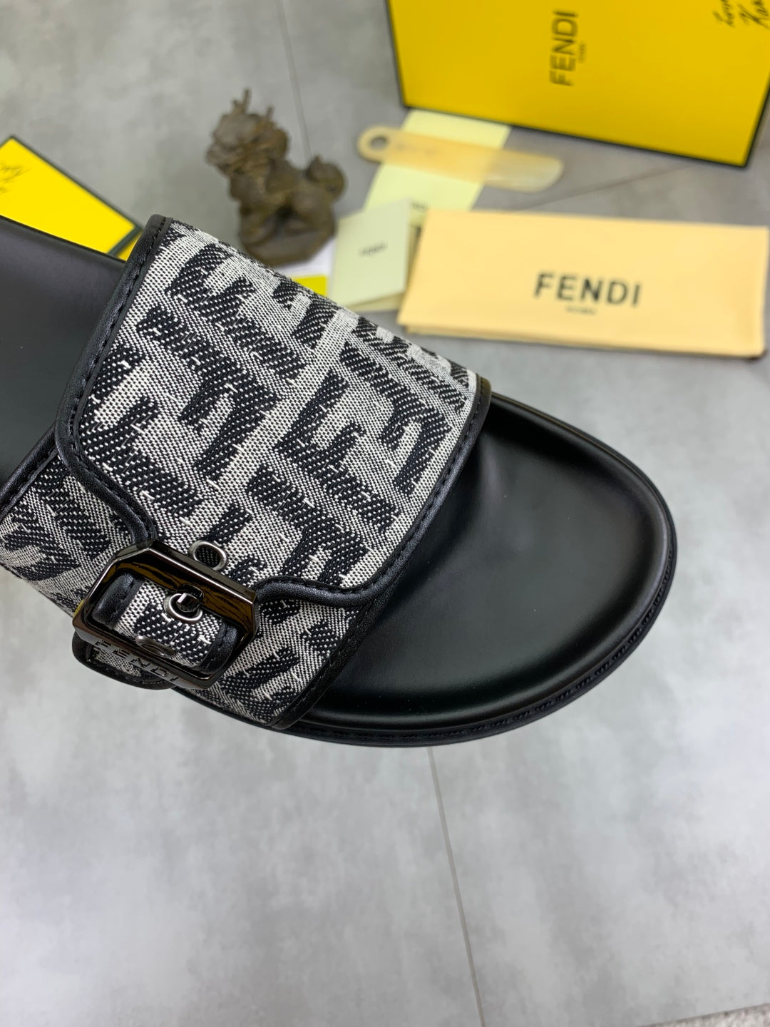 LuxluxHouse Best Quality Sandals Fendi