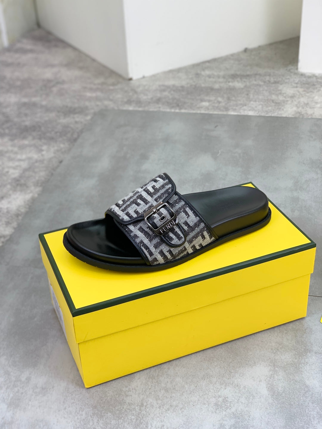 LuxluxHouse Best Quality Sandals Fendi