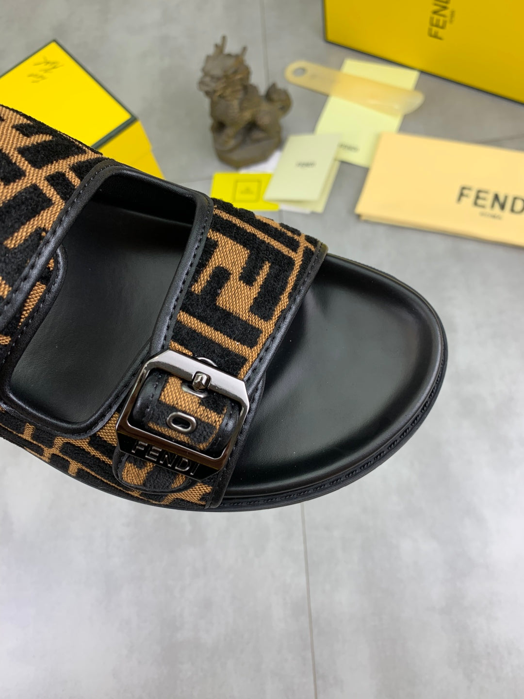LuxluxHouse Best Quality Sandals Fendi