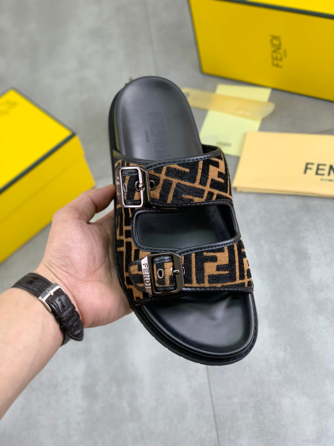 LuxluxHouse Best Quality Sandals Fendi