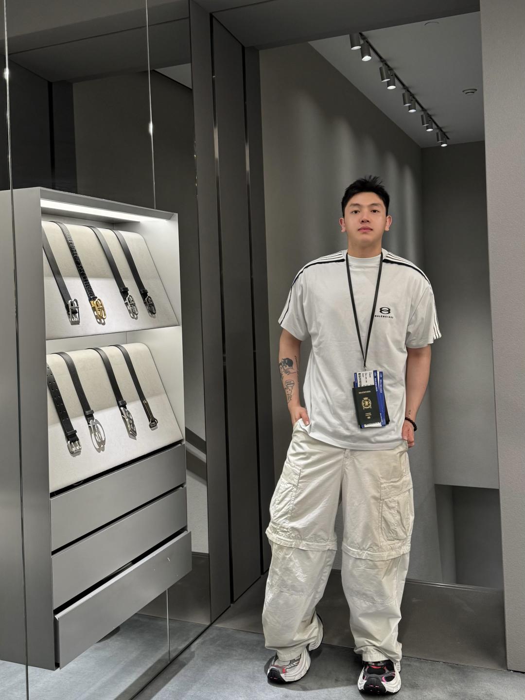 LuxluxHouse Best Quality Clothes Balenciaga T-shirt