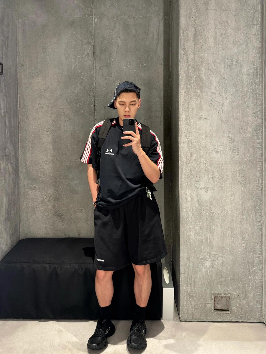 LuxluxHouse Best Quality Clothes Balenciaga T-shirt