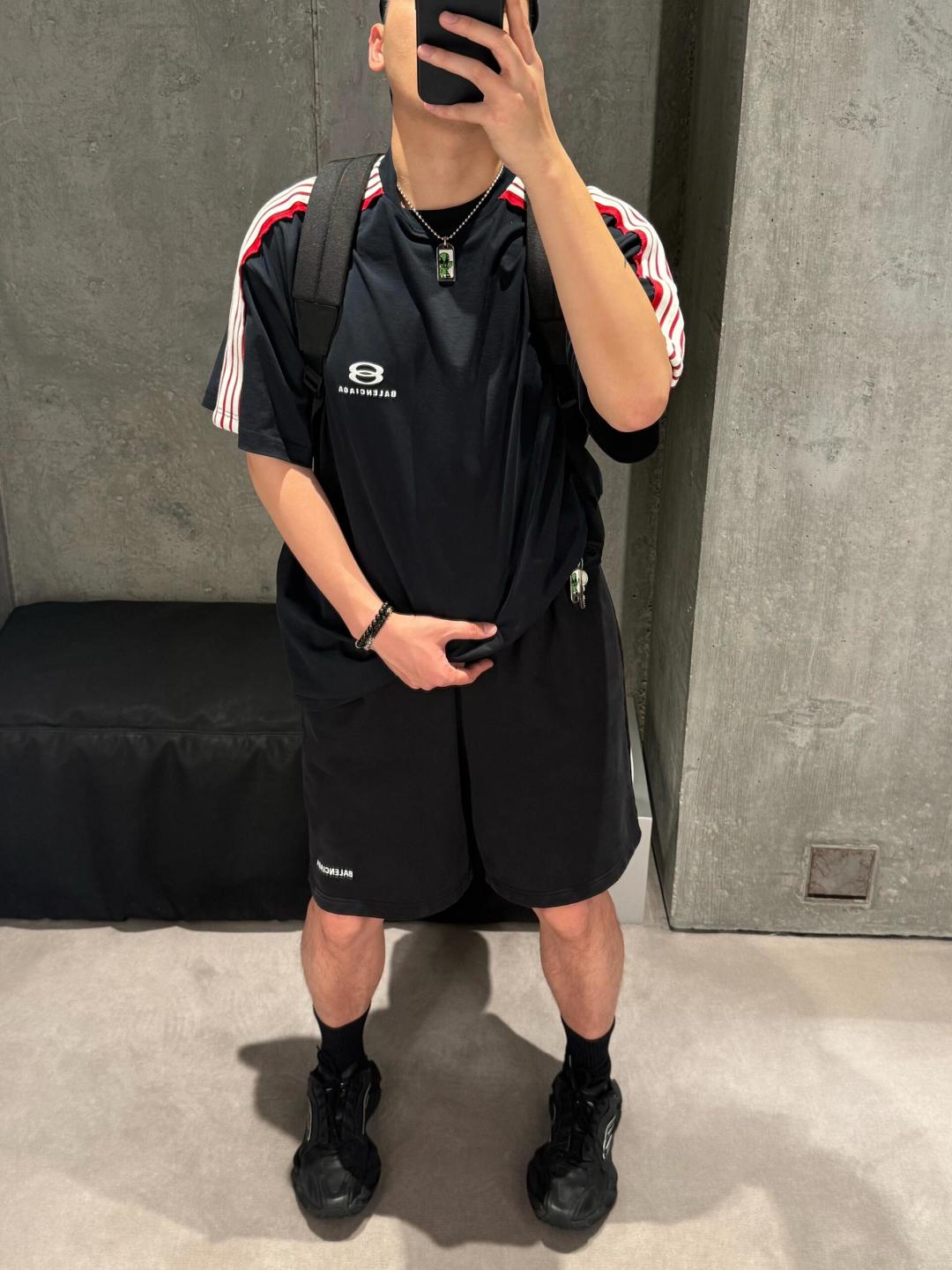 LuxluxHouse Best Quality Clothes Balenciaga T-shirt