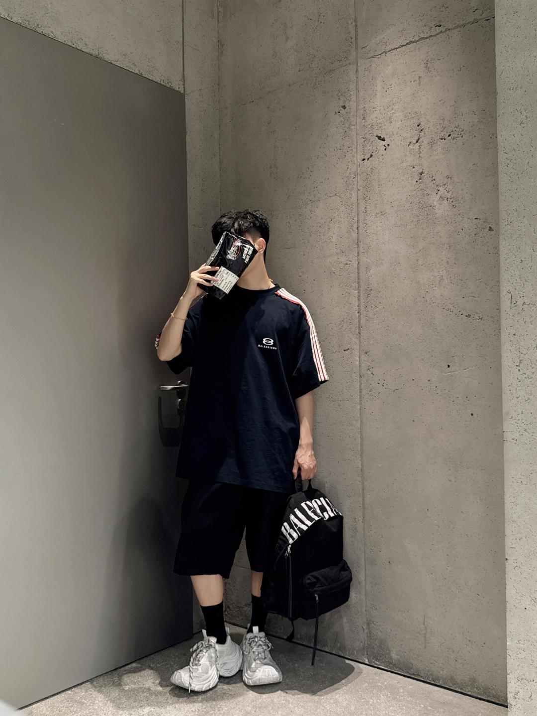 LuxluxHouse Best Quality Clothes Balenciaga T-shirt