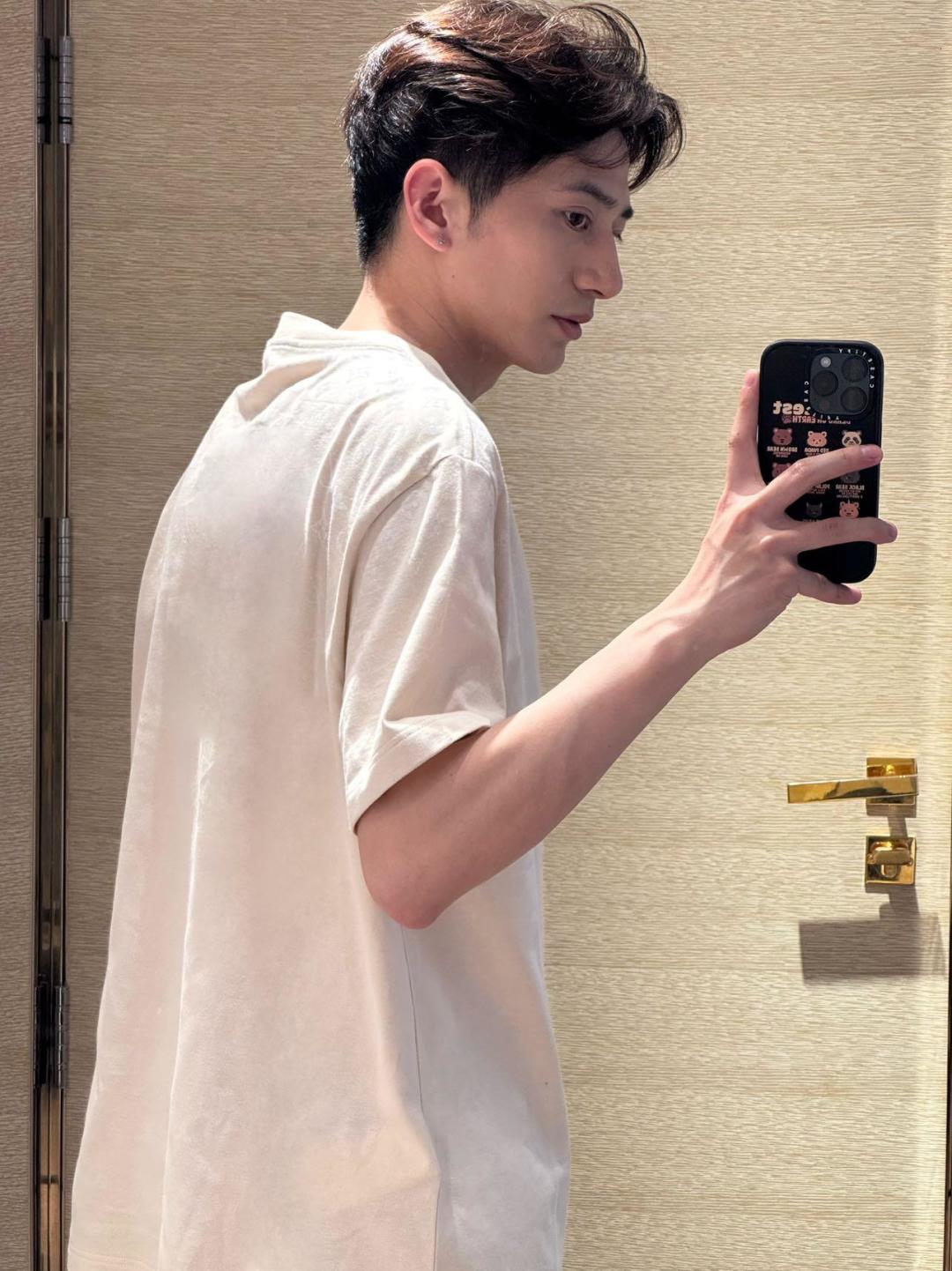 LuxluxHouse Best Quality Clothes T-shirt Louis Vuitton