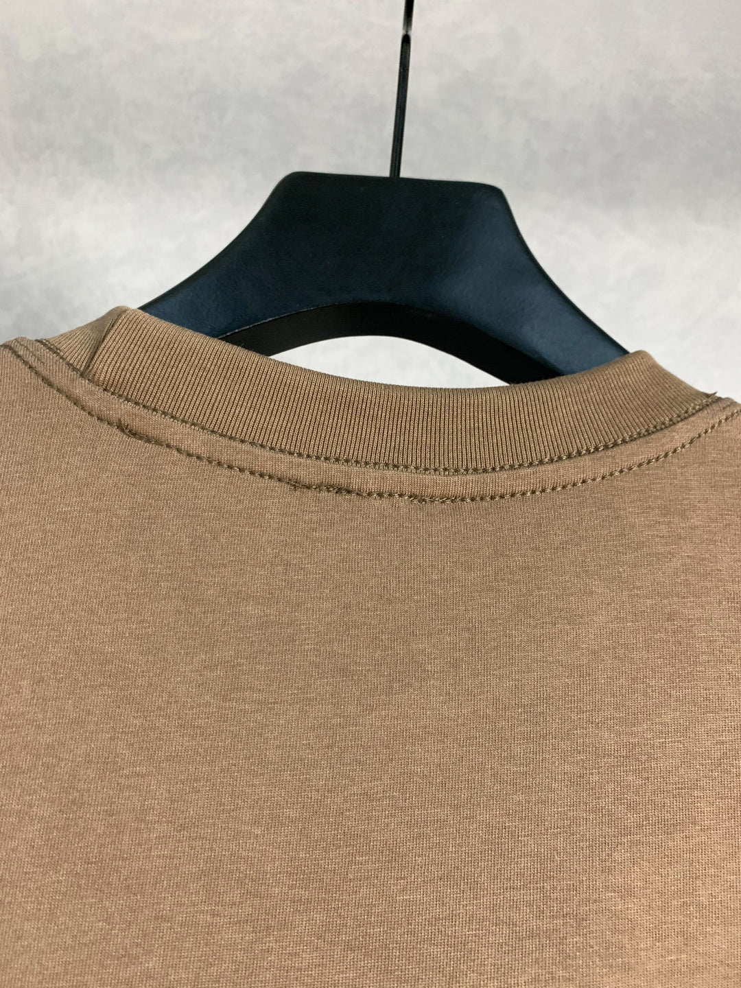 LuxluxHouse Best Quality Clothes T-shirt Loewe