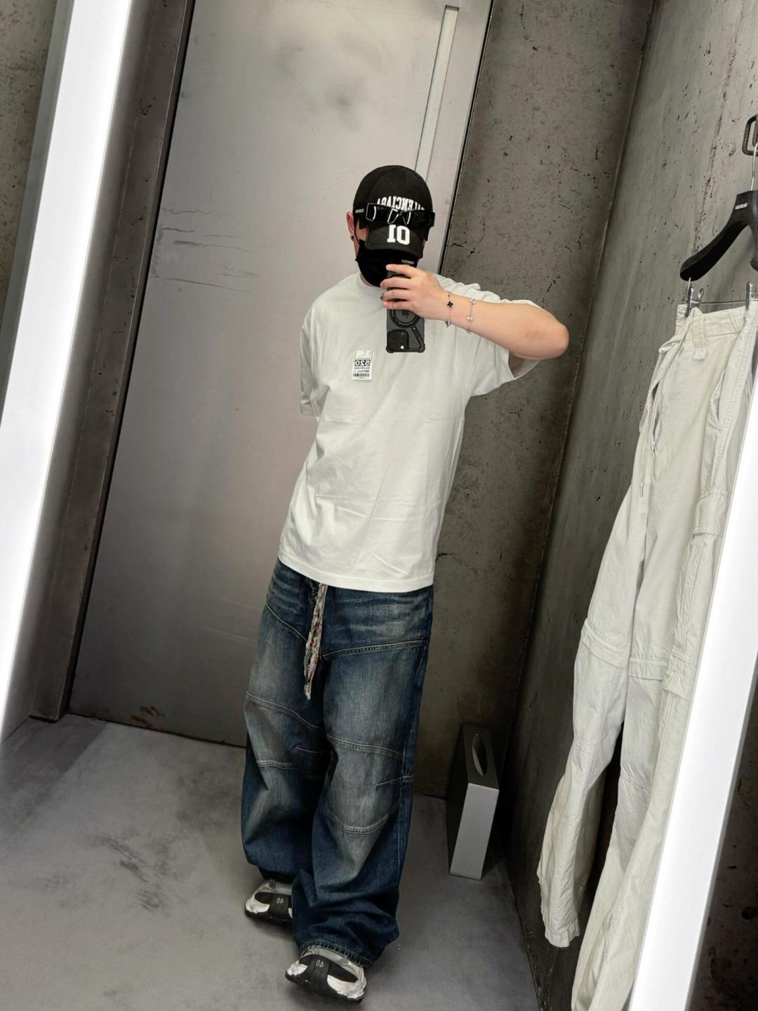 LuxluxHouse Best Quality Clothes Balenciaga T-shirt