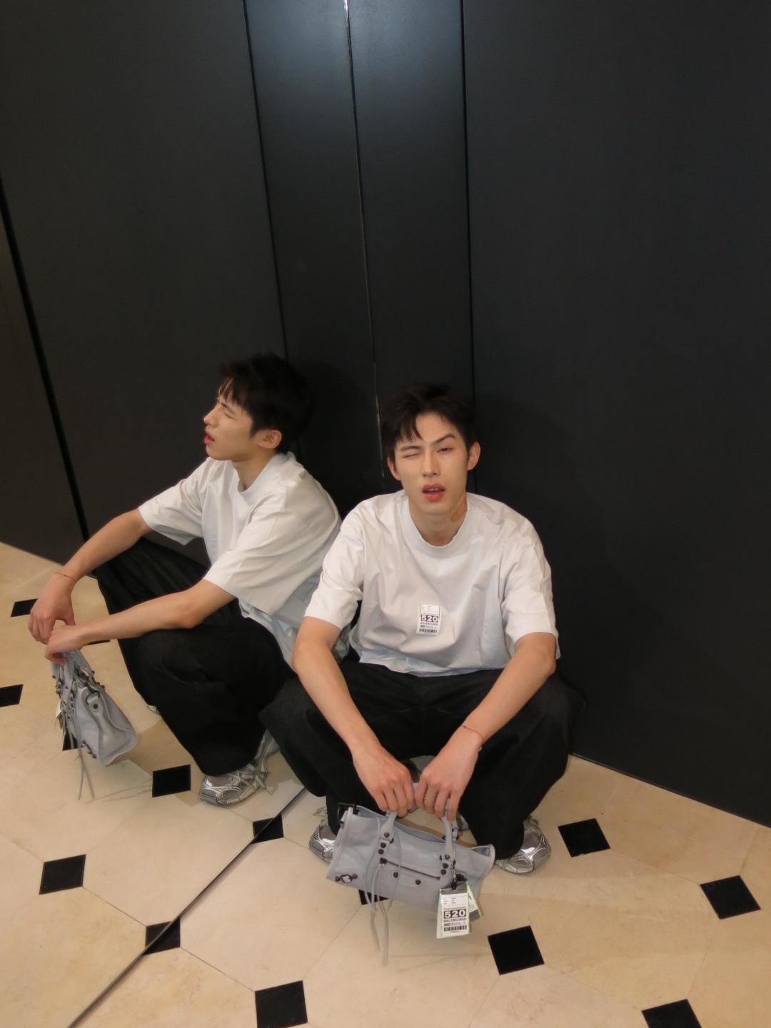 LuxluxHouse Best Quality Clothes Balenciaga T-shirt