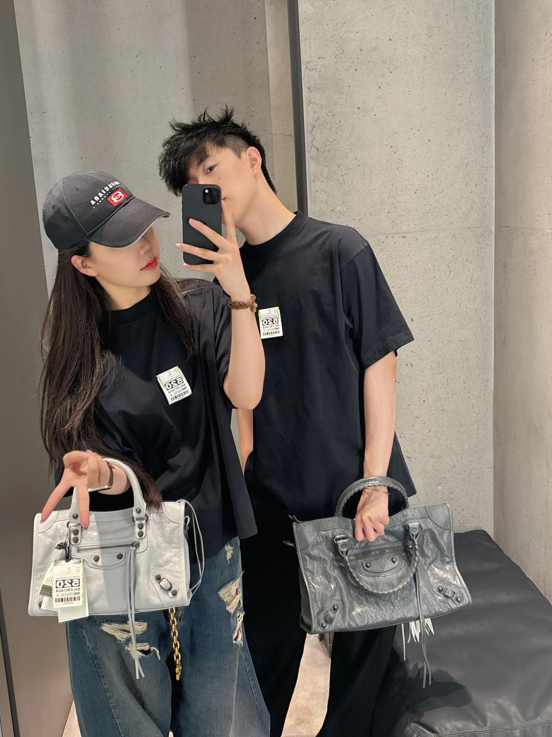 LuxluxHouse Best Quality Clothes Balenciaga T-shirt