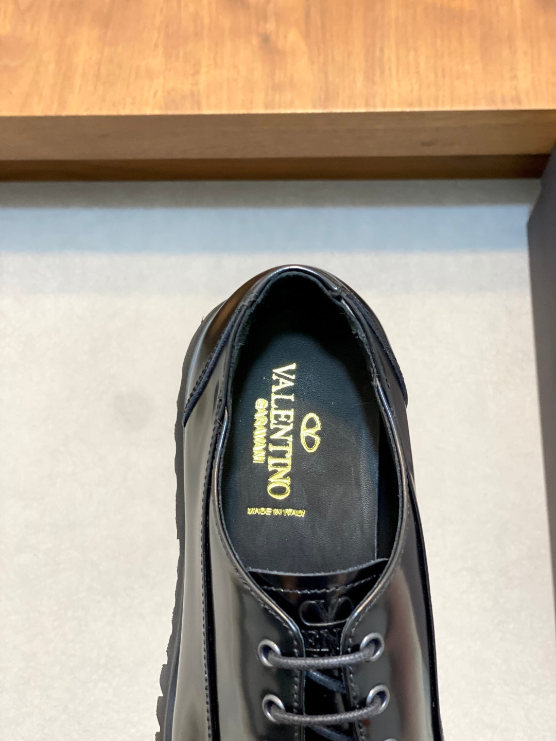 LuxluxHouse Best Quality Shoes Valentino