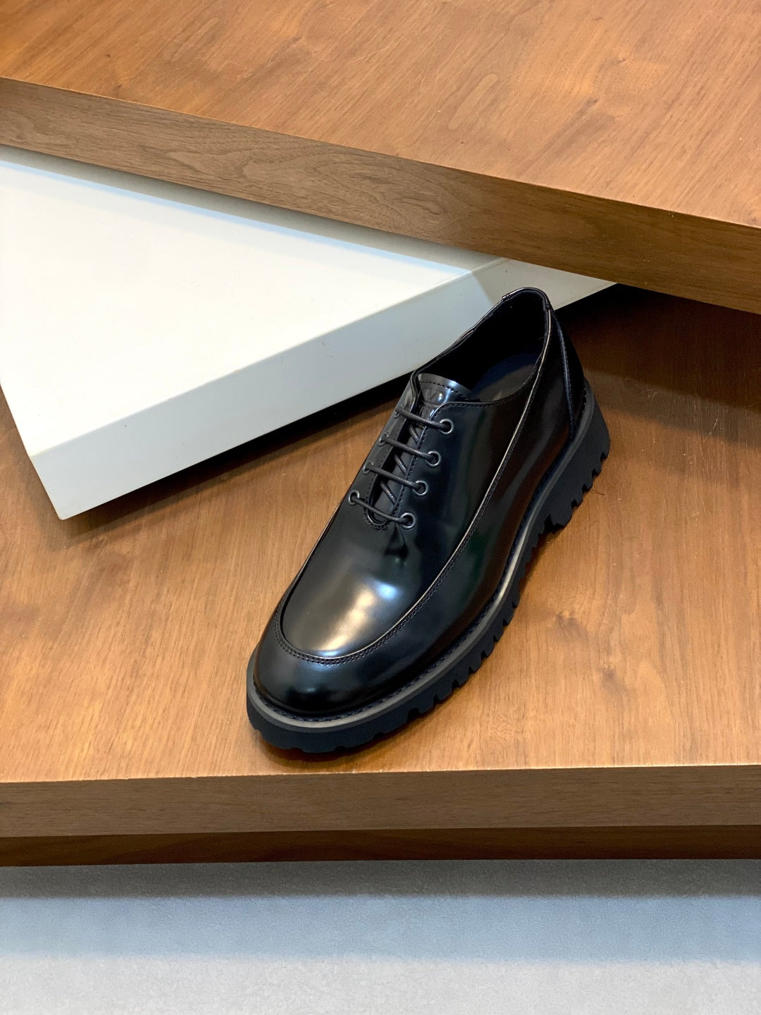 LuxluxHouse Best Quality Shoes Valentino
