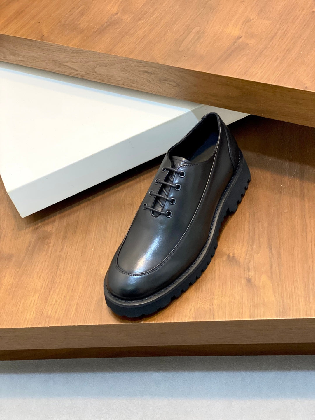 LuxluxHouse Best Quality Shoes Valentino