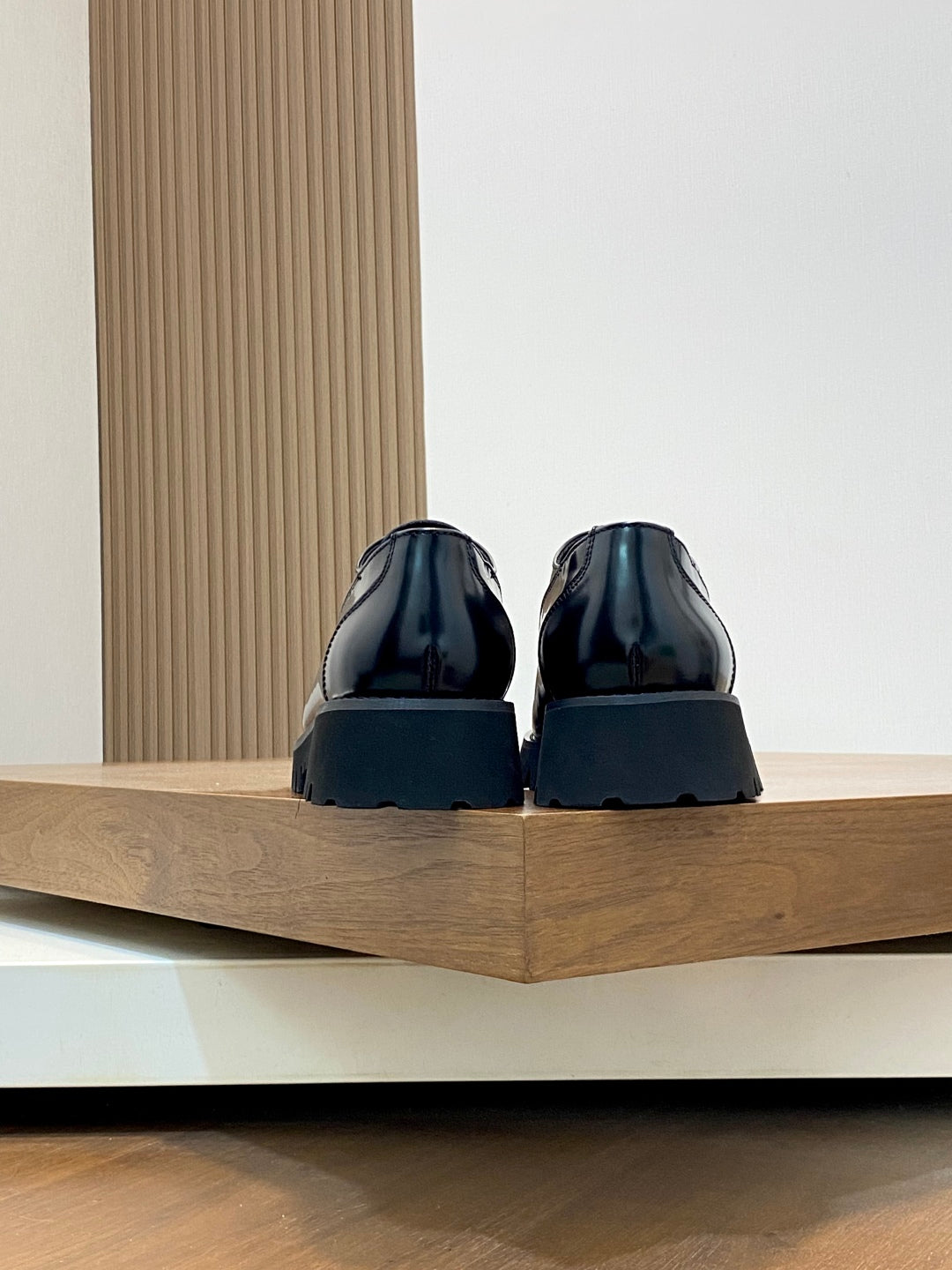 LuxluxHouse Best Quality Shoes Valentino