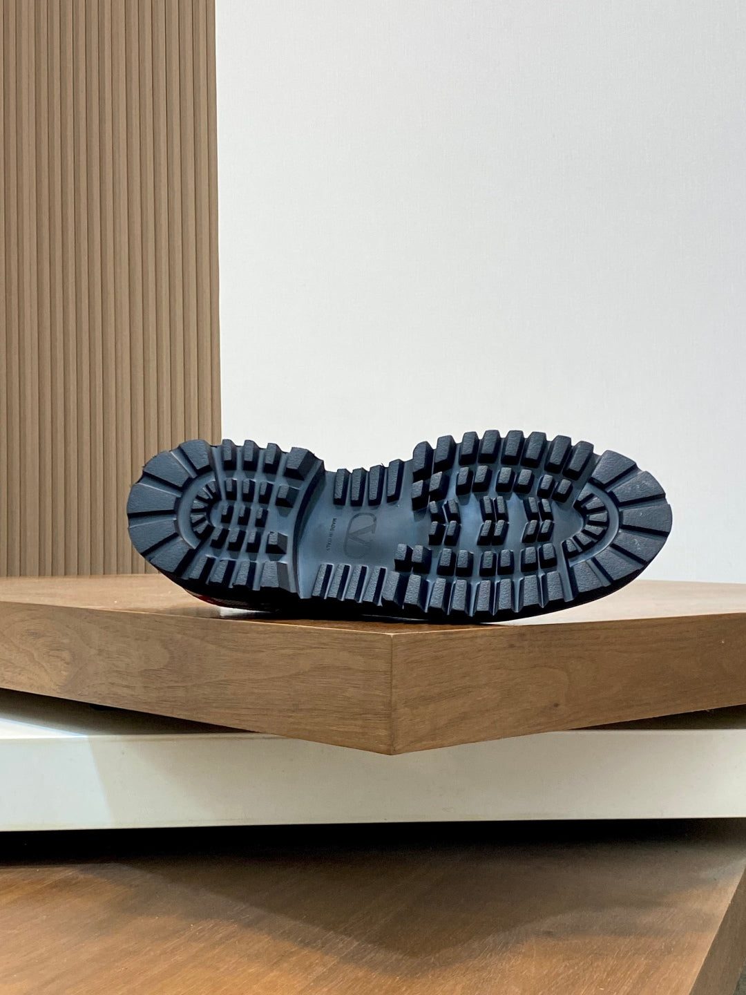 LuxluxHouse Best Quality Shoes Valentino