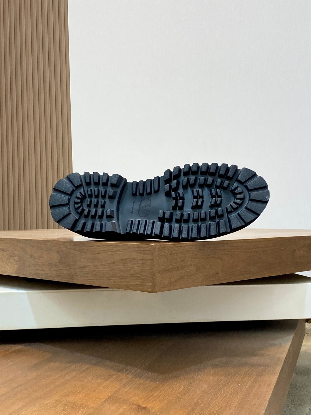 LuxluxHouse Best Quality Shoes Valentino
