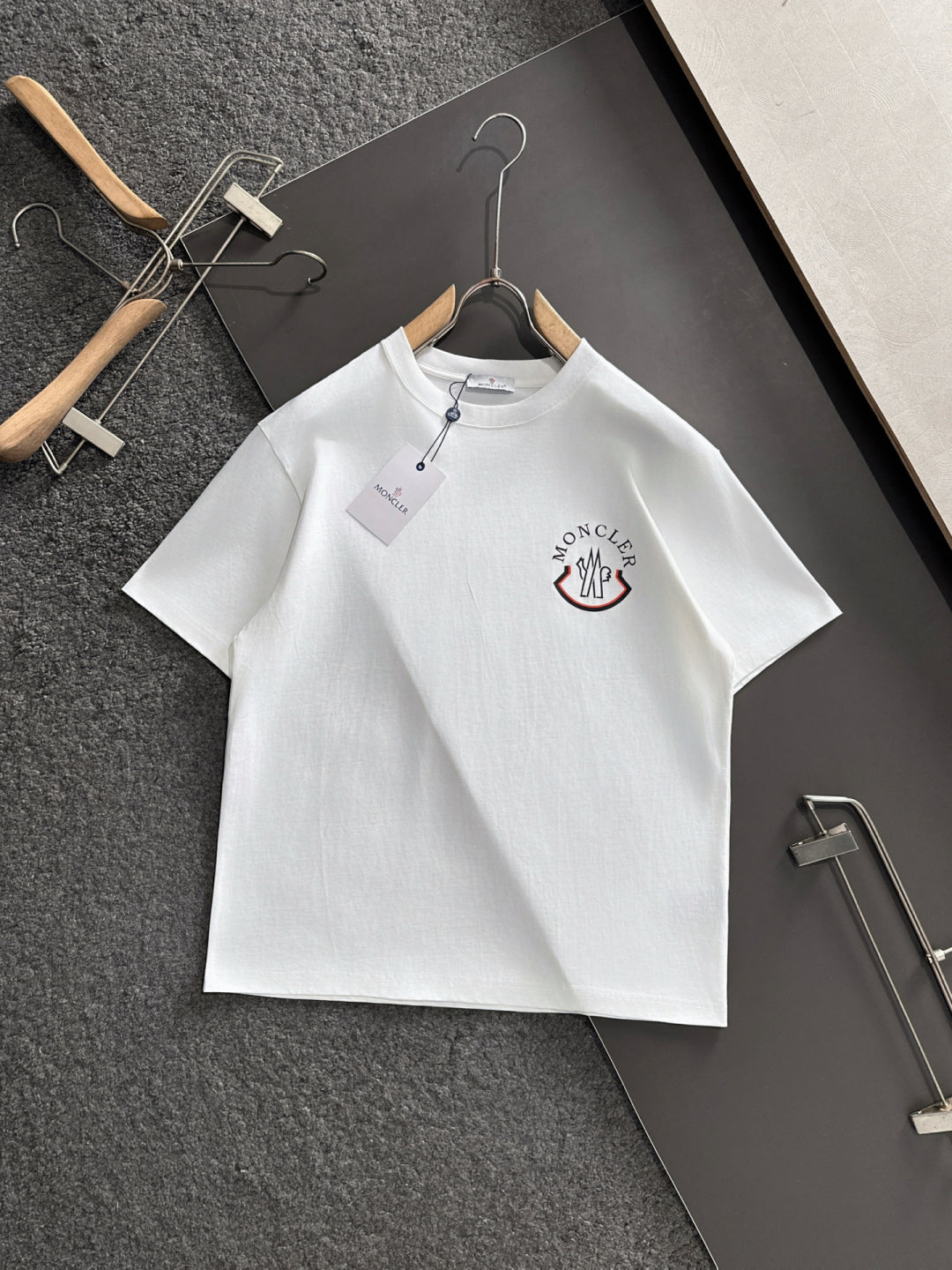 LuxluxHouse Best Quality Clothes T-shirt Moncler