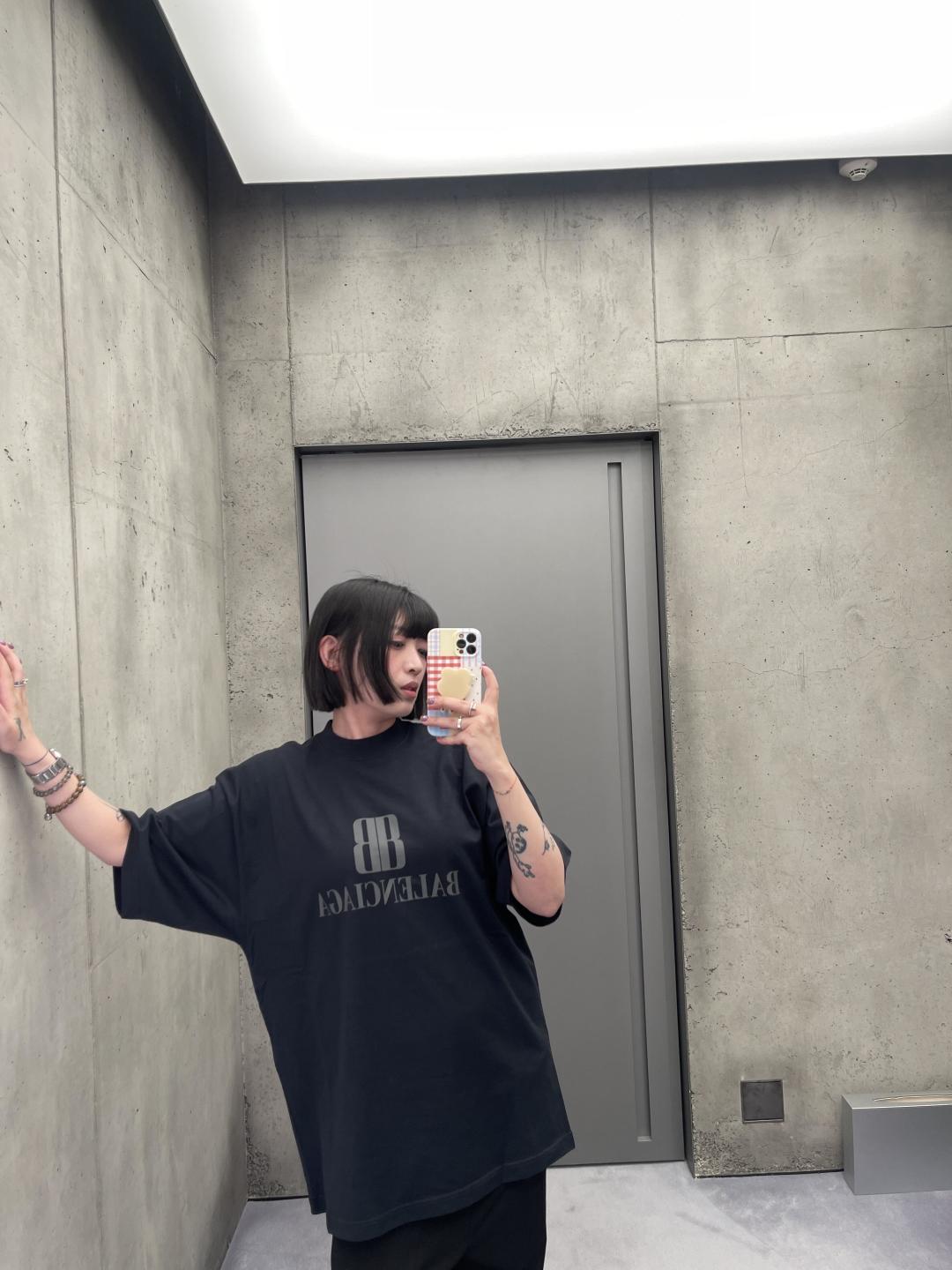 LuxluxHouse Best Quality Clothes Balenciaga T-shirt