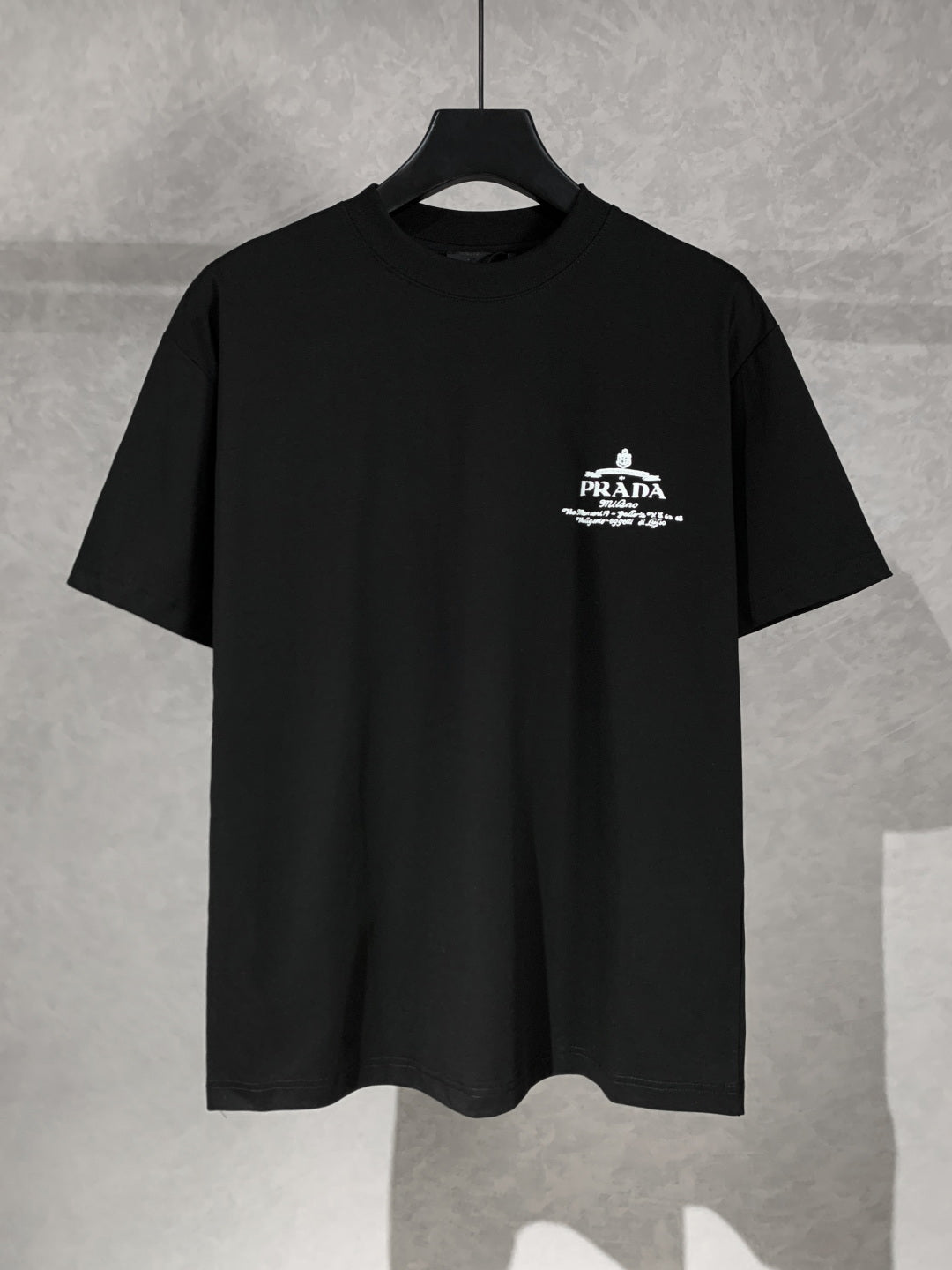 LuxluxHouse Best Quality Clothes T-shirt Prada