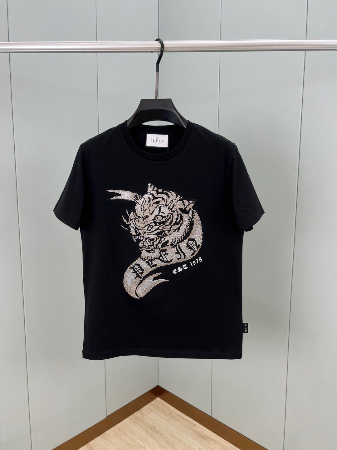 LuxluxHouse Best Quality Clothes T-shirt