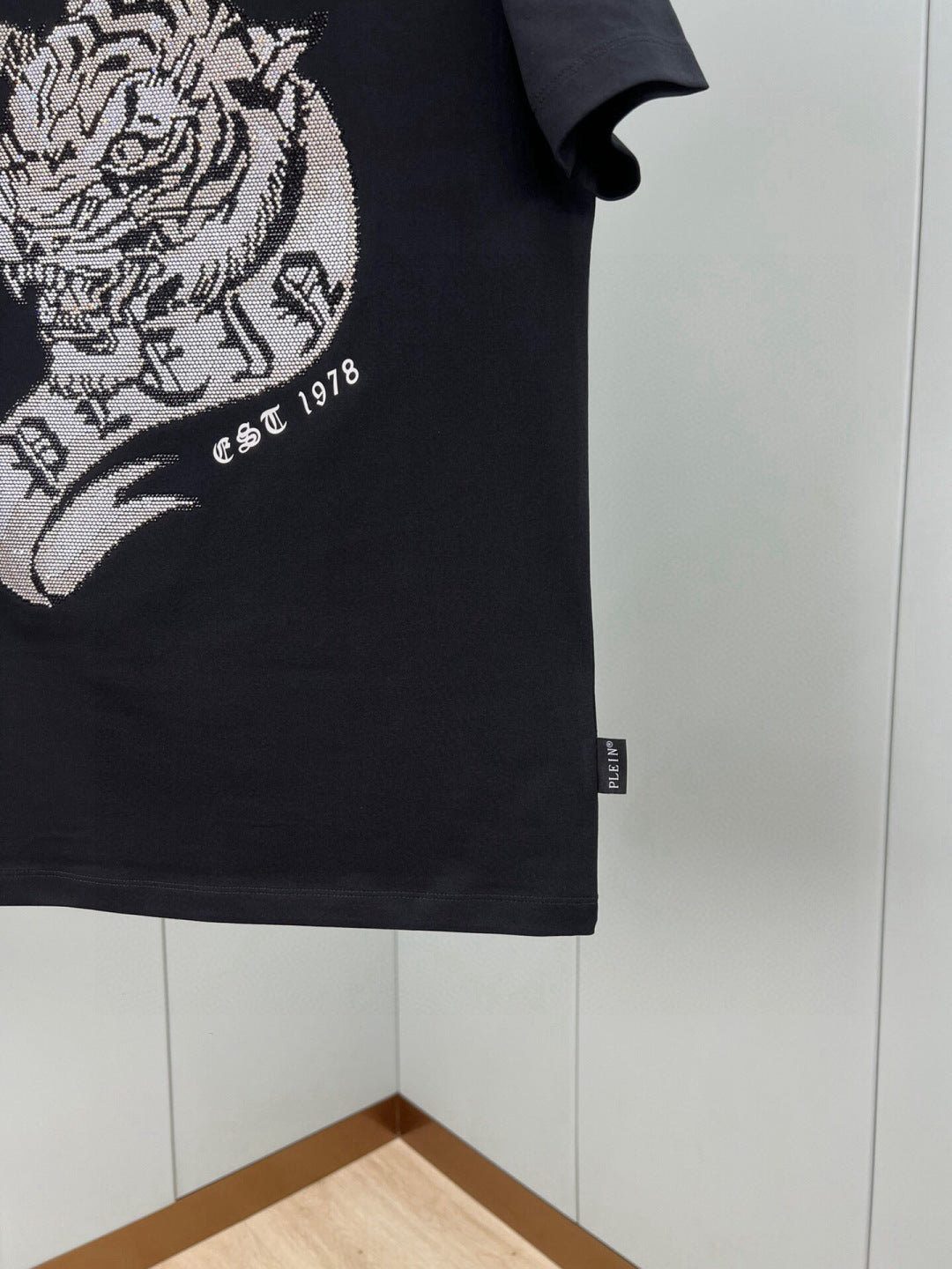 LuxluxHouse Best Quality Clothes T-shirt