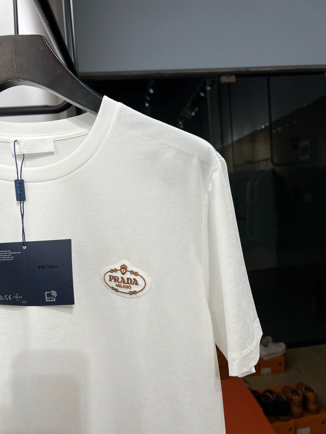 LuxluxHouse Best Quality Clothes T-shirt Prada