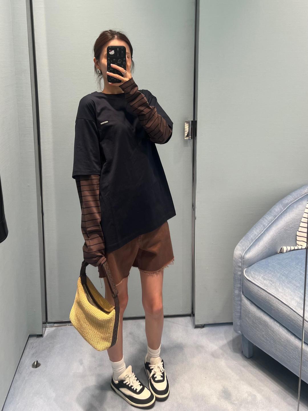 LuxluxHouse Best Quality Clothes Miu Miu T-shirt