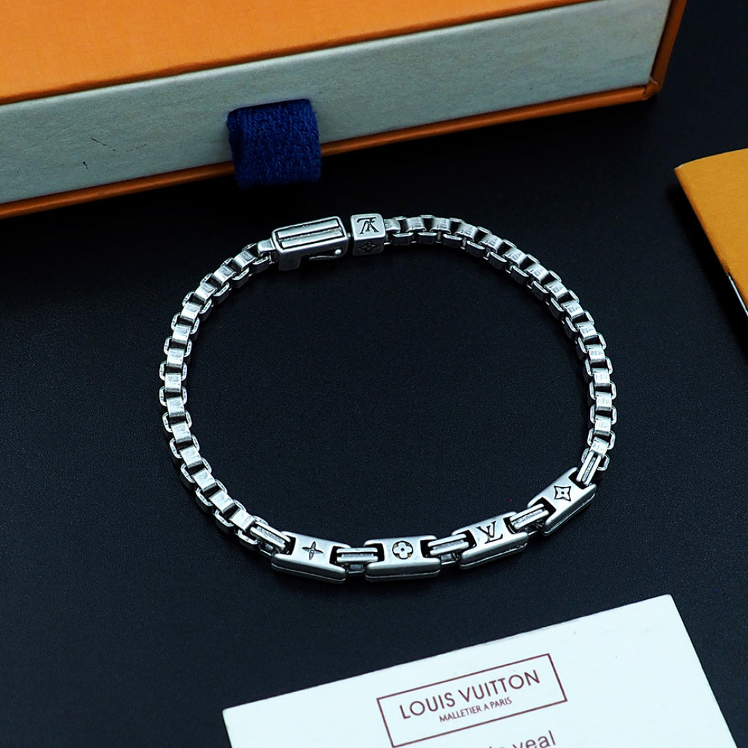LuxluxHouse Best Quality Accessories Necklace Bracelet Louis Vuitton