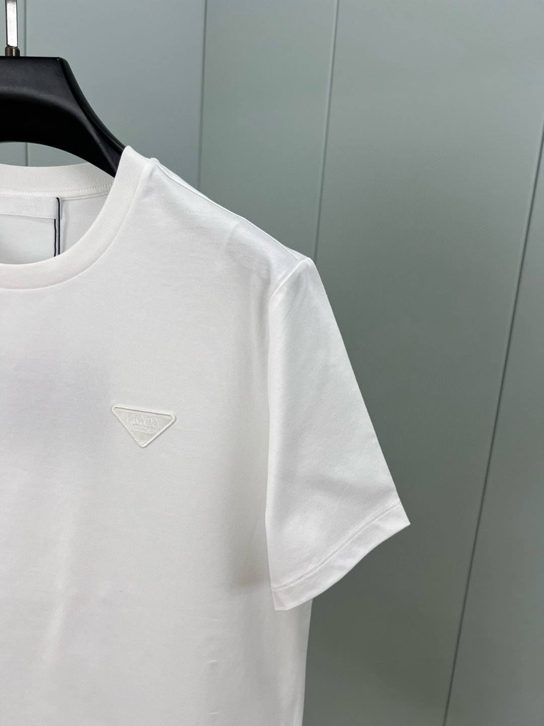 LuxluxHouse Best Quality Clothes T-shirt Prada