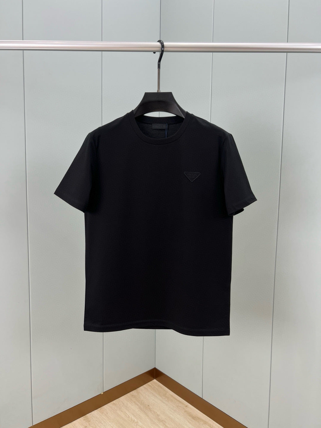 LuxluxHouse Best Quality Clothes T-shirt Prada