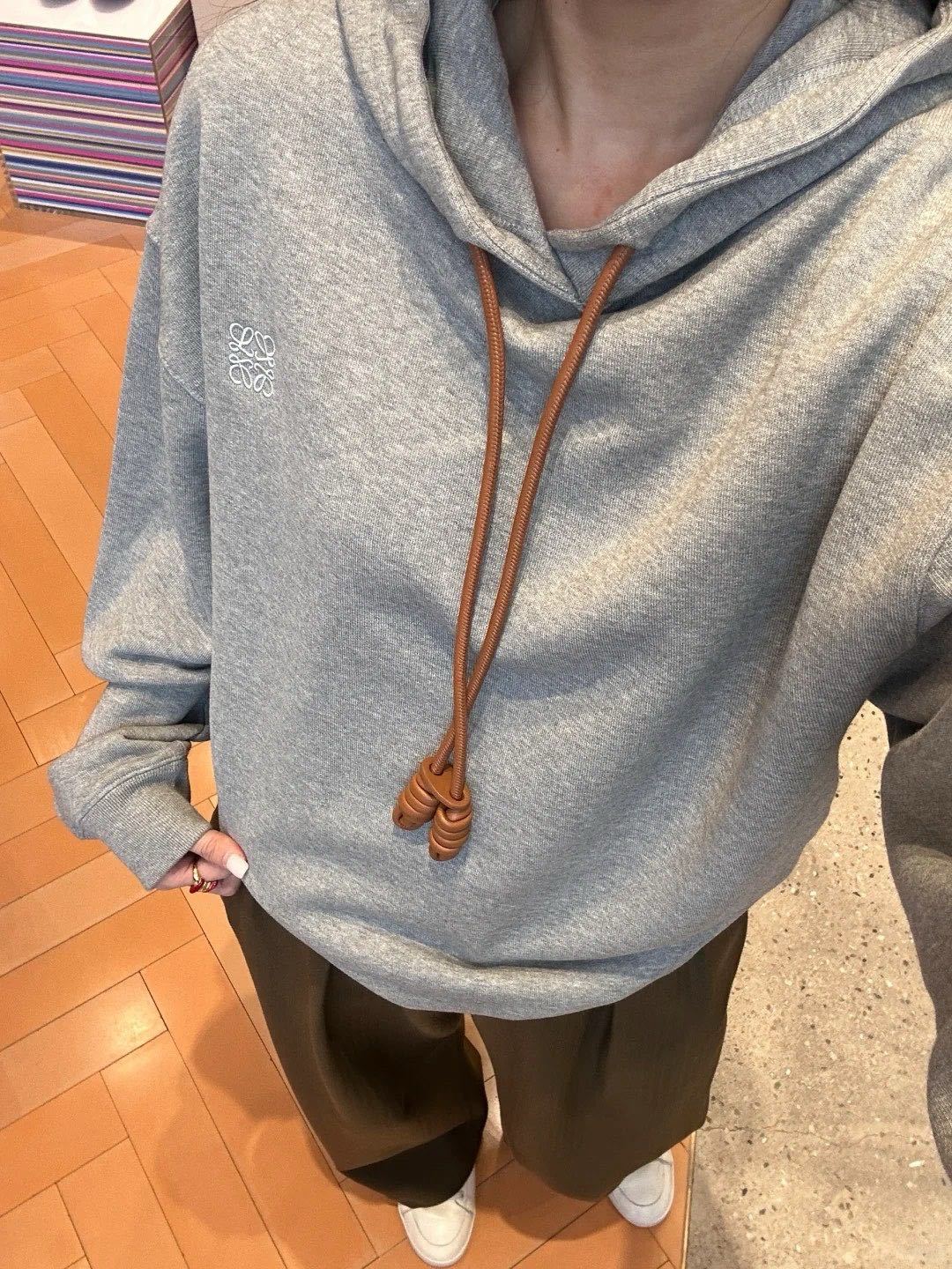 LuxluxHouse Best Quality Clothes Hoodie & Sweater Loewe