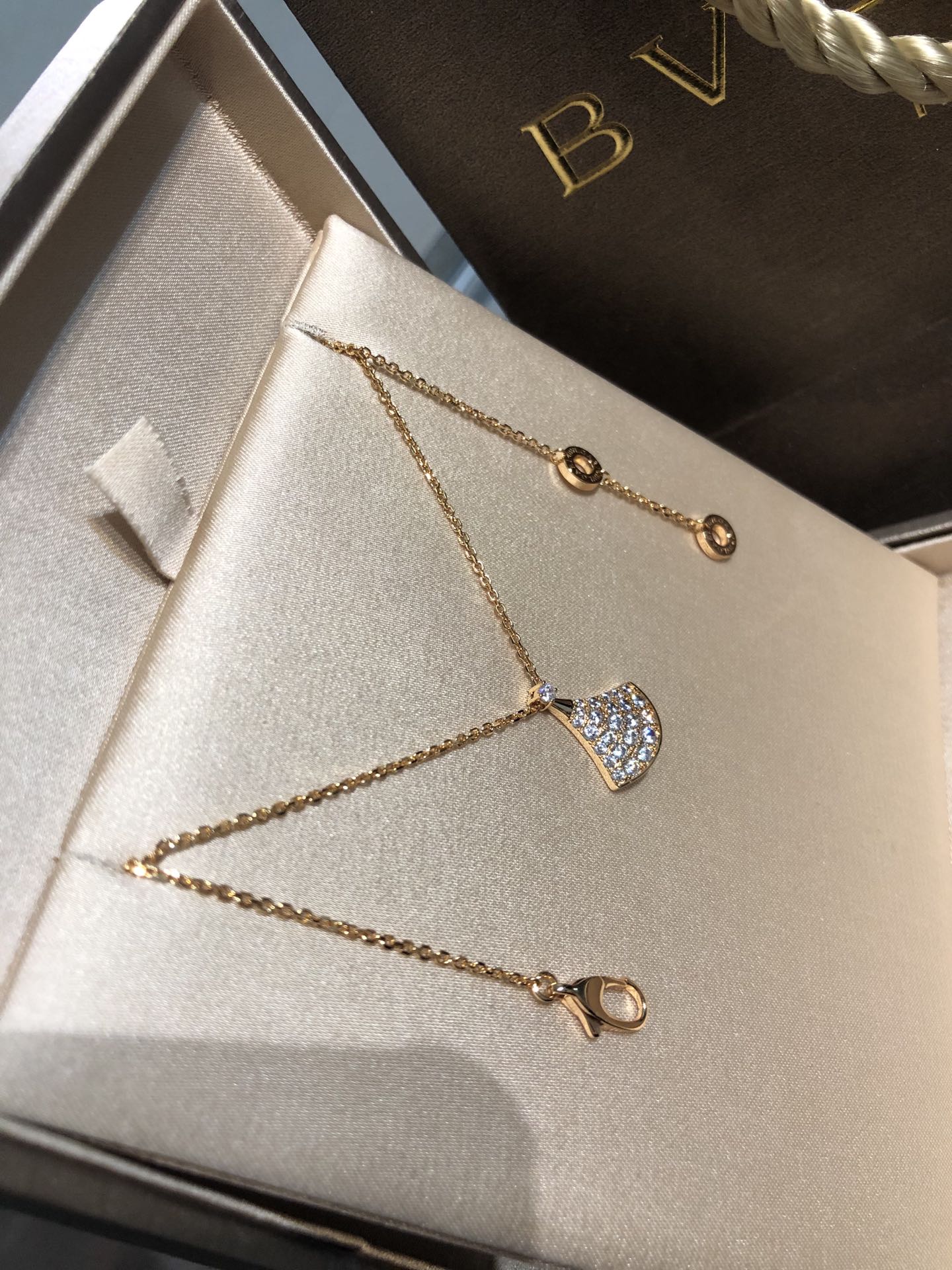 LuxluxHouse Best Quality Accessories Necklace Bvlgari