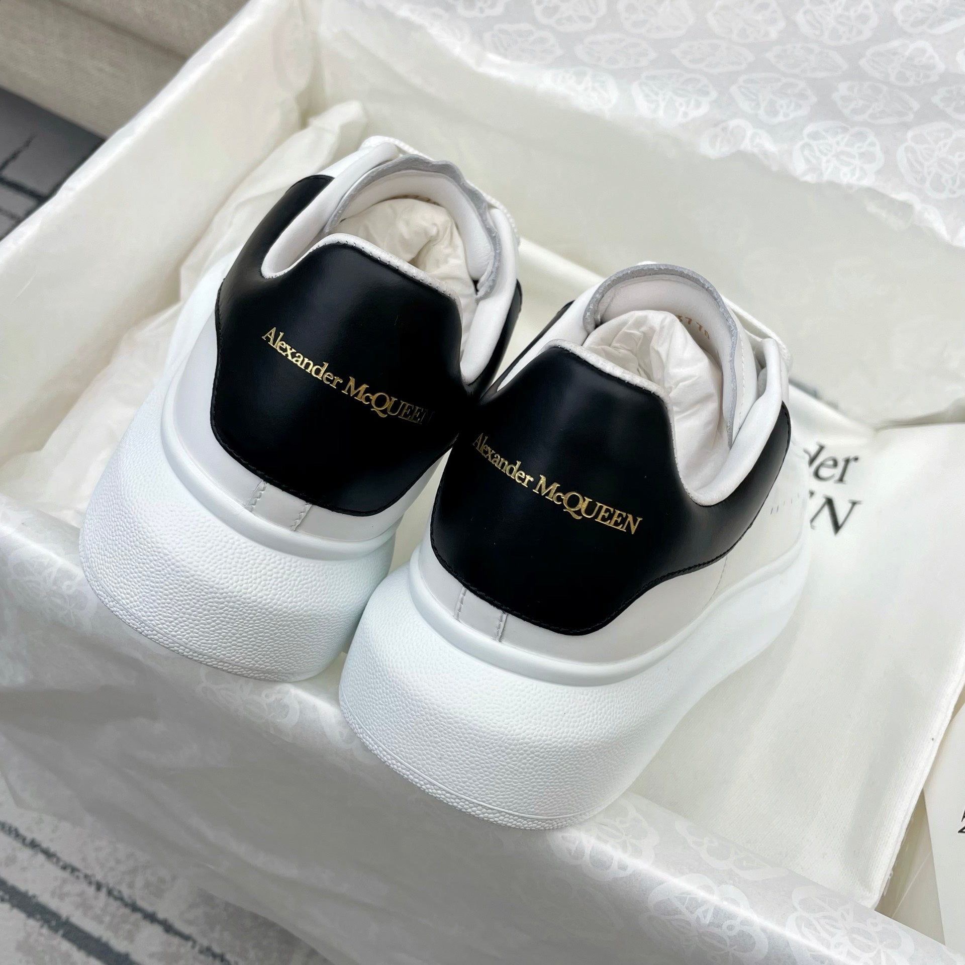 LuxluxHouse Best Quality Shoes Alexander McQueen