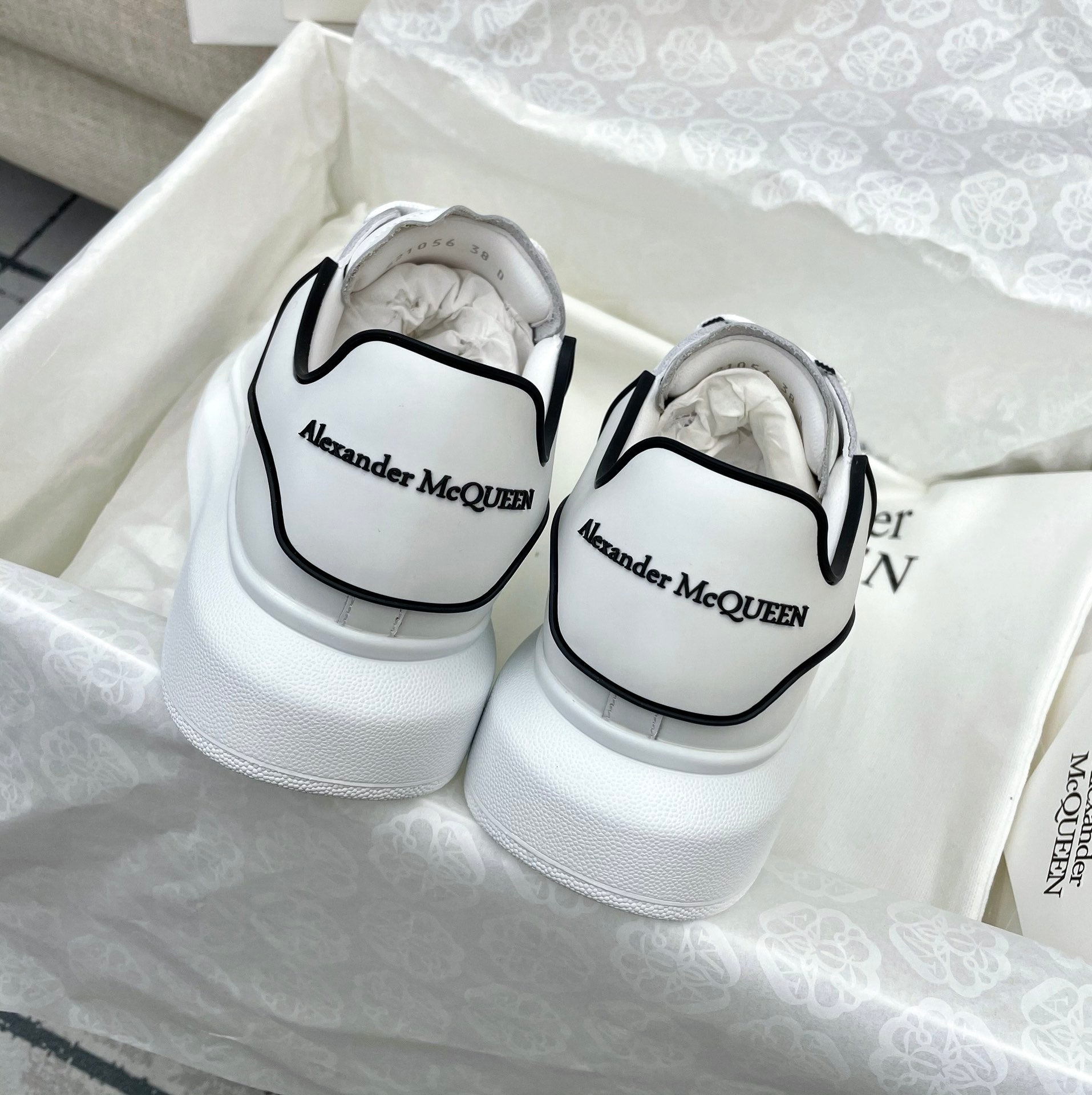 LuxluxHouse Best Quality Shoes Alexander McQueen