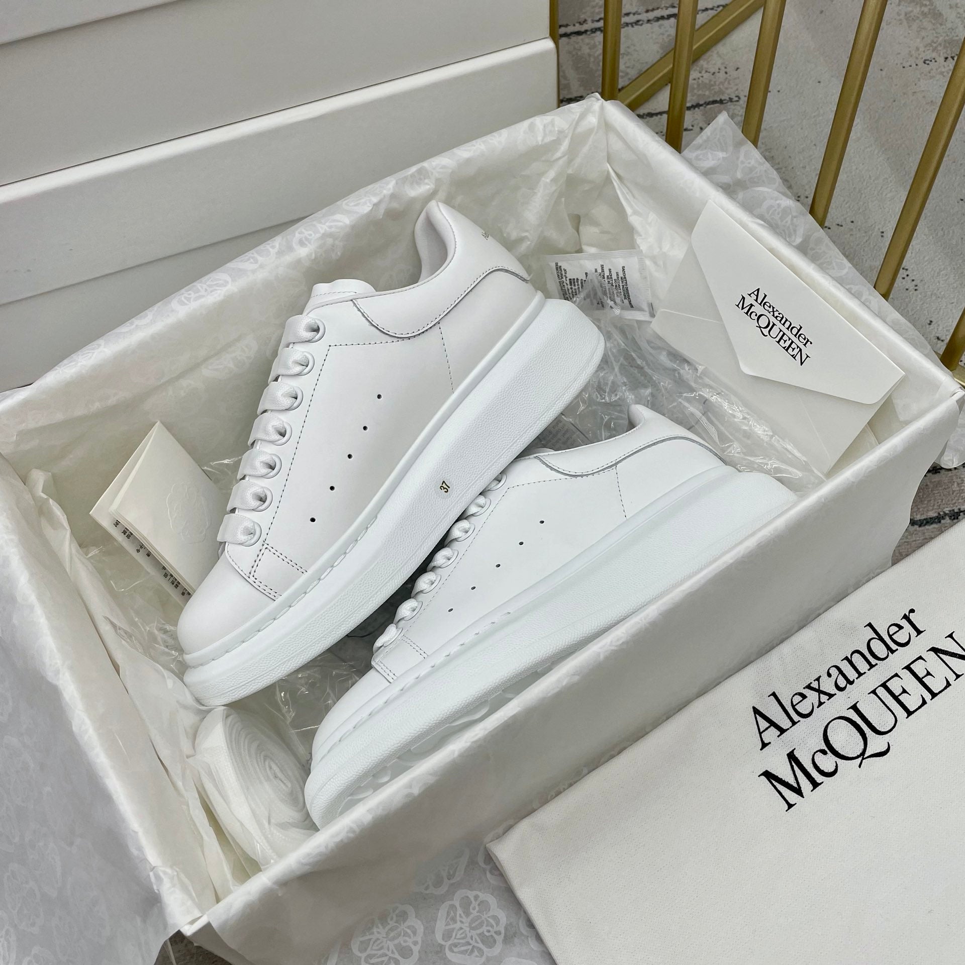 LuxluxHouse Best Quality Shoes Alexander McQueen