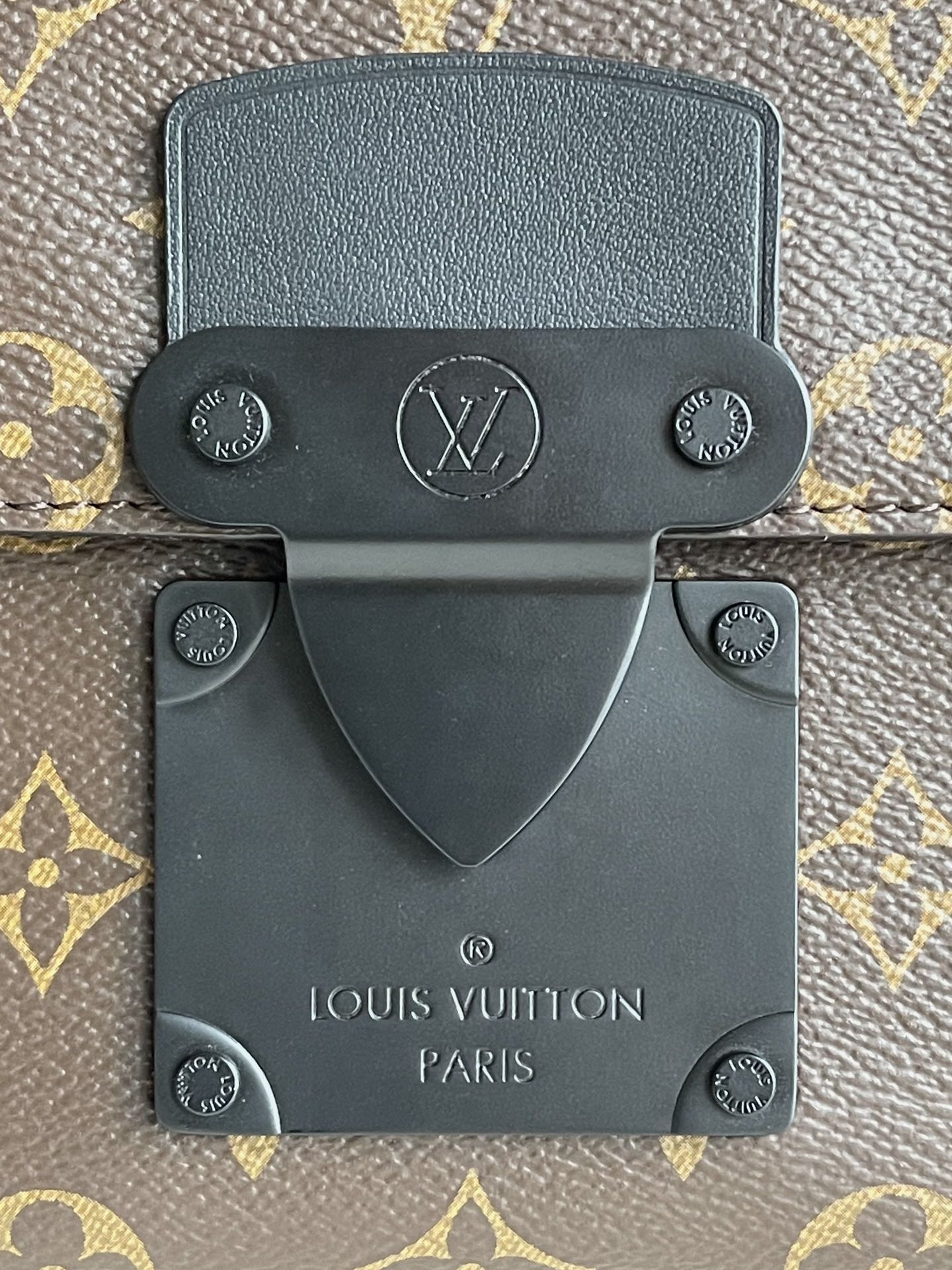 LuxluxHouse Best Quality Bags Louis Vuitton Men