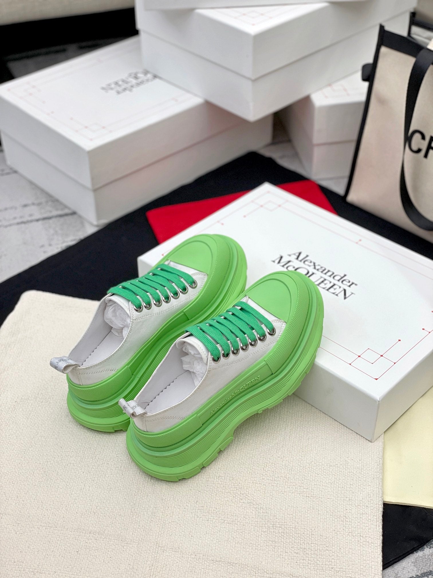 LuxluxHouse Best Quality Shoes Alexander McQueen