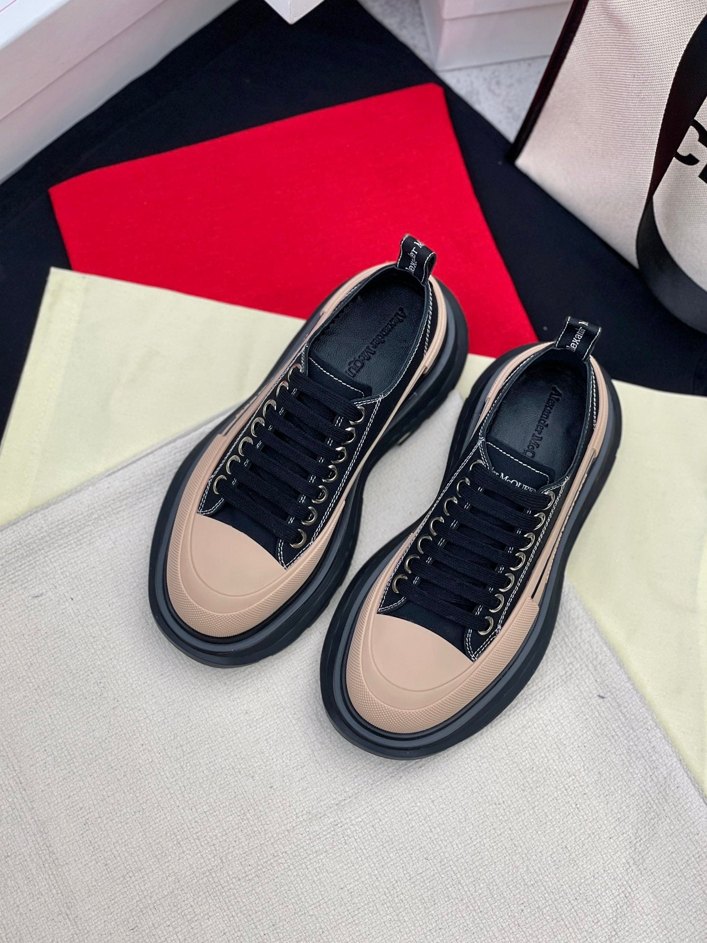 LuxluxHouse Best Quality Shoes Alexander McQueen