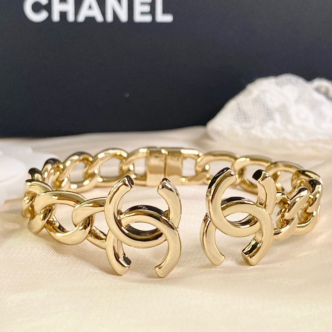 LuxluxHouse Best Quality Accessories Bracelet Bracelet Earrings Chanel Earrings
