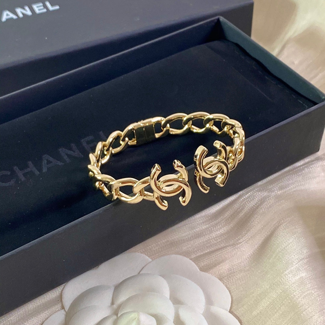 LuxluxHouse Best Quality Accessories Bracelet Bracelet Earrings Chanel Earrings