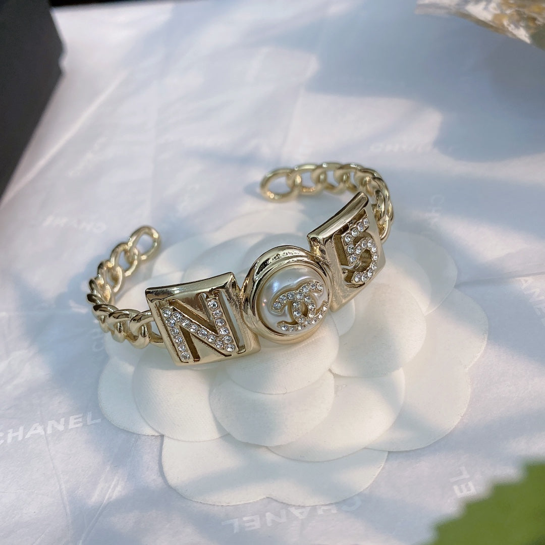 LuxluxHouse Best Quality Accessories Bracelet Bracelet Earrings Chanel Earrings