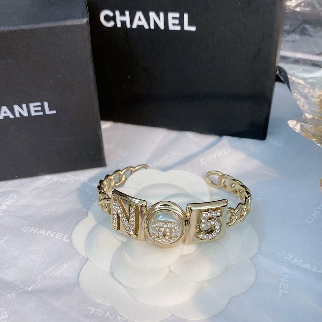 LuxluxHouse Best Quality Accessories Bracelet Bracelet Earrings Chanel Earrings
