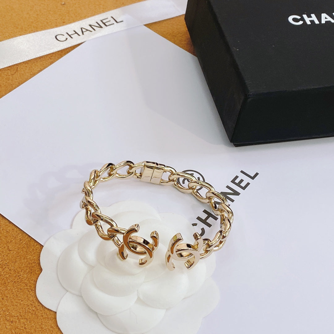 LuxluxHouse Best Quality Accessories Bracelet Bracelet Earrings Chanel Earrings