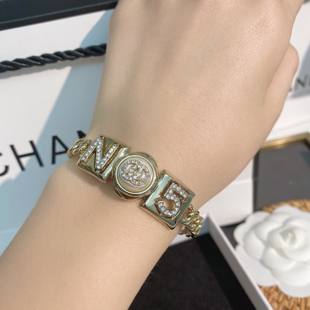 LuxluxHouse Best Quality Accessories Bracelet Bracelet Earrings Chanel Earrings